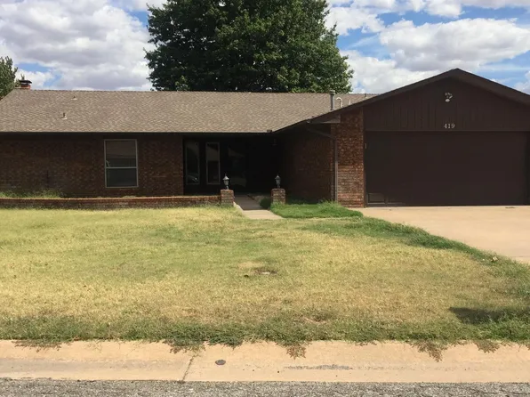 419 Lilac Pl, Enid, OK 73703