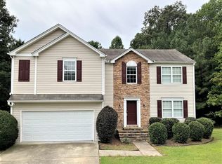 464 Crested View Dr, Loganville, GA 30052