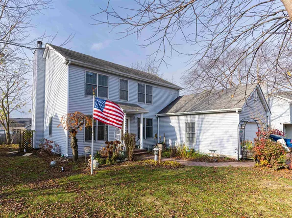 1431 Dawngate Dr, Belvidere, IL 61008