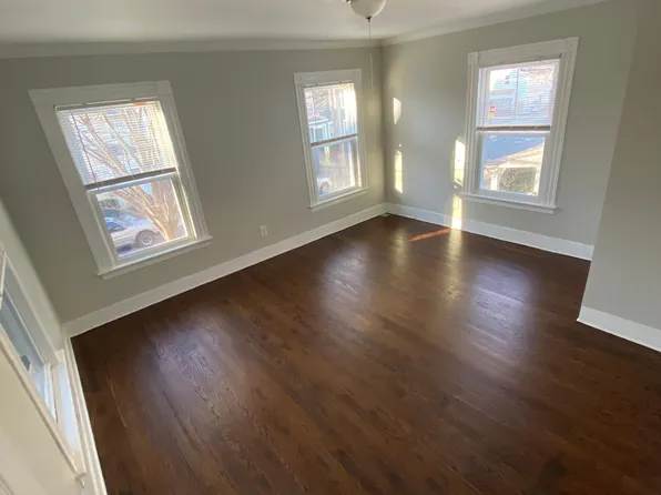 394 Huntington St, New Haven, CT 06511