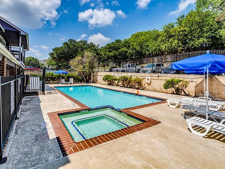 1840 Burton Dr #117 — Photo 17