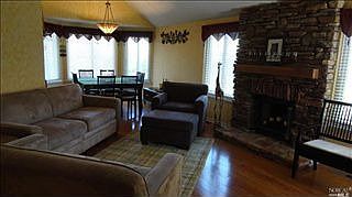 2nd image of 2536 Vista Grande