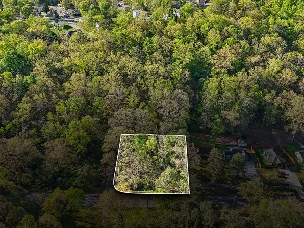 1018 Shallowford Rd, Chattanooga, TN 37411