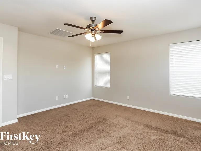 4340 Stardusk Falls Ave — Photo 8