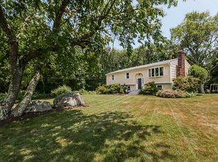 90 Chatworth Rd, North Kingstown, RI 02852