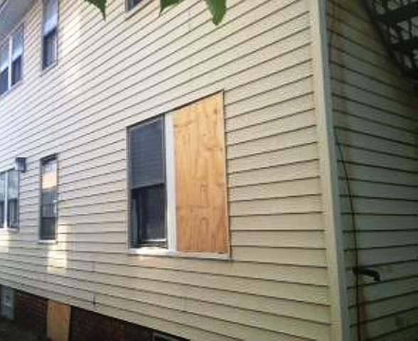 2nd image of 12305 Fairport Ave