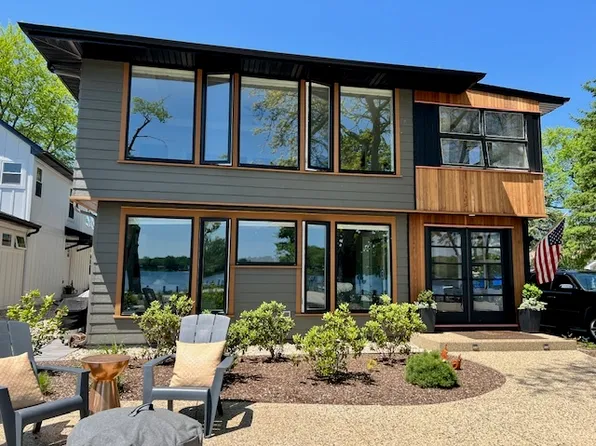 12502 234th Ave, Trevor, WI 53179