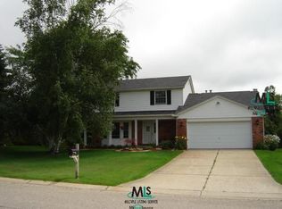2979 Sandoval Dr, Lake Orion, MI 48360