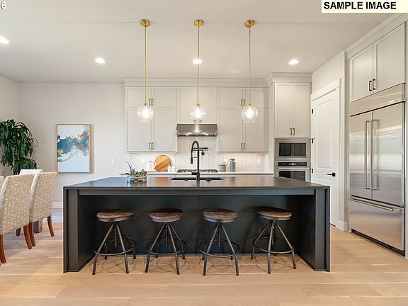 4th image of 3782 Ridgewood Way