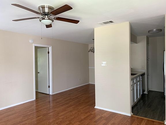 5th image of 10616 Mellow Mdws APT 6B