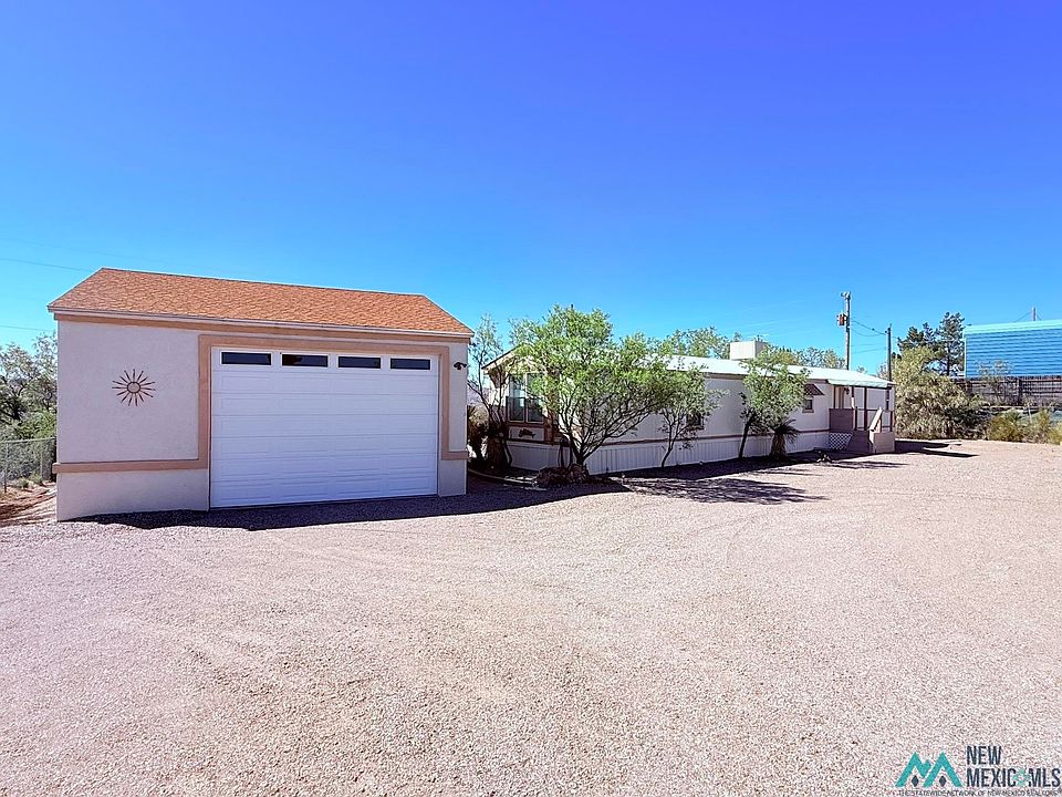 1st image of 208 Trinity Ave