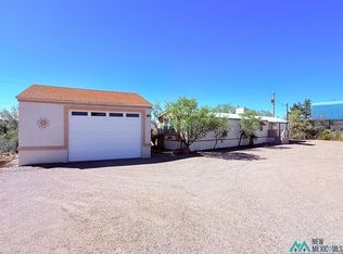 208 Trinity Ave, Elephant Butte, NM 87935