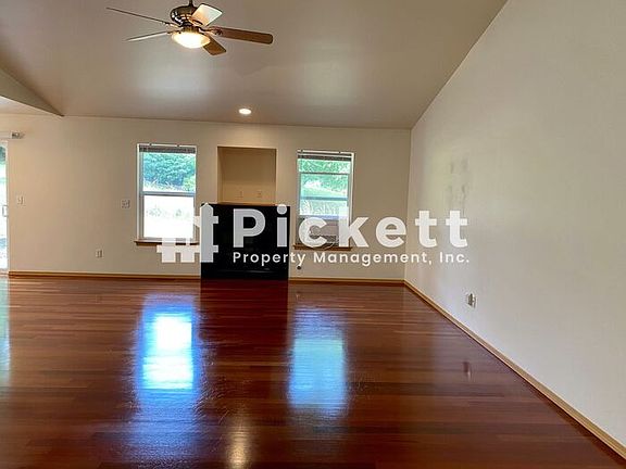 2nd image of 225 Violet Ct