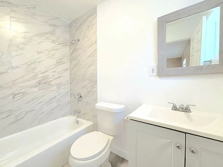 1385 E Vernon Ave — Photo 13