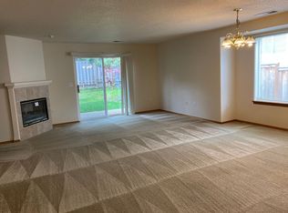 905 Hilltop Dr, Newberg, OR