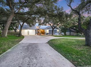 11 Country Ln, Wimberley, TX 78676