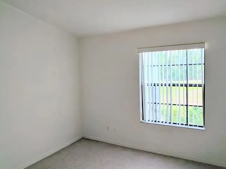 16547 Lake Brigadoon Cir — Photo 13