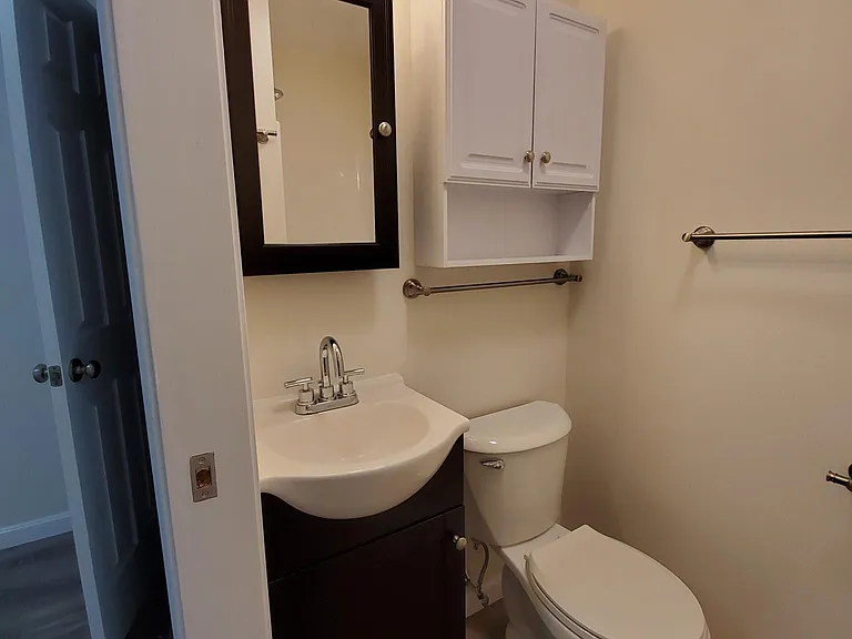 72 Juniper Rdg #A — Photo 32