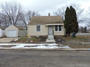 535 Pleasant St, Waterloo, IA 50702