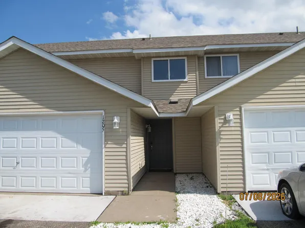 1205 W 9th St, New Richmond, WI 54017