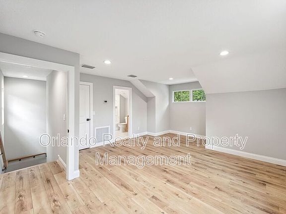 5th image of 444 Delaney Park Dr