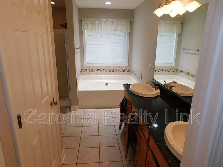 235 Harbor Landing Dr — Photo 9