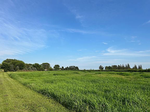 3rd image of 4079 400th St