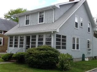 12 Sagamore Rd, Mattapoisett, MA 02739