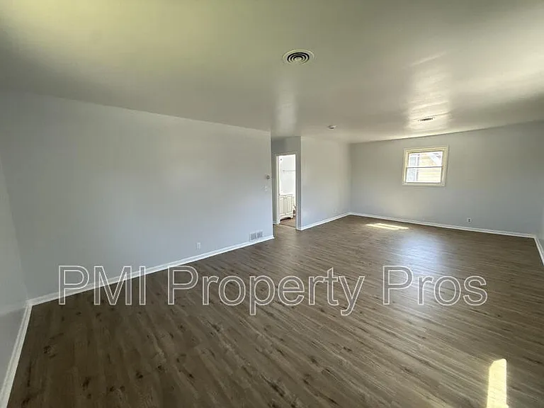 2716A N Buffum St — Photo 15