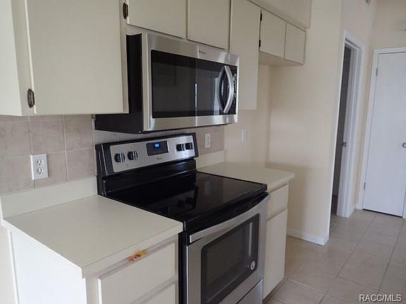 5th image of 898 W Sunset Strip Dr