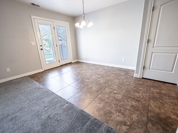 5th image of 3164 N Peregrine Way