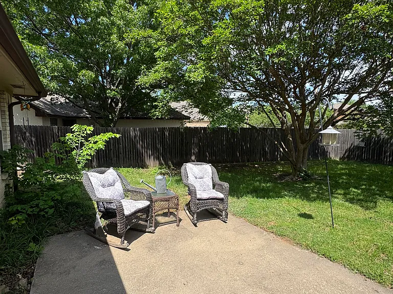 614 S Arizona Dr — Photo 10