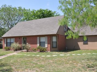 1417 Holik Dr, College Station, TX 77840