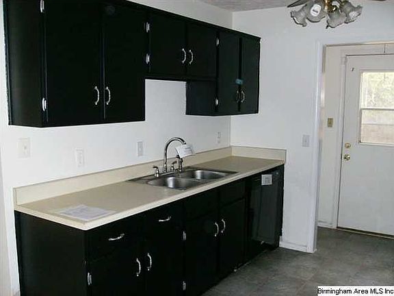 4th image of 1212 Gardenia Cir