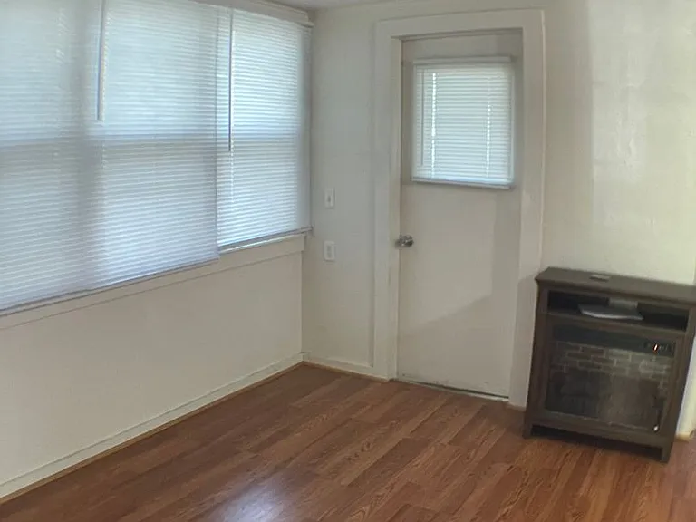 804 S 4th St — Photo 5