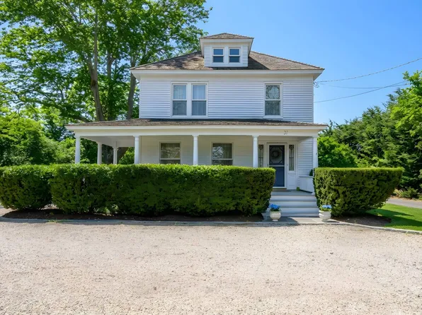 37 Moses Ln, Southampton, NY 11968