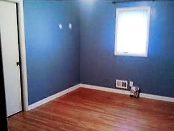 4th image of 3815 Burquest Ln