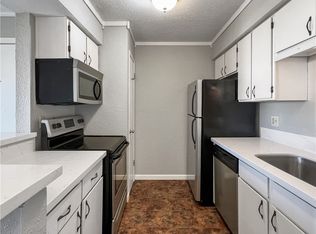 904 University Dr #4, College Station, TX 77840