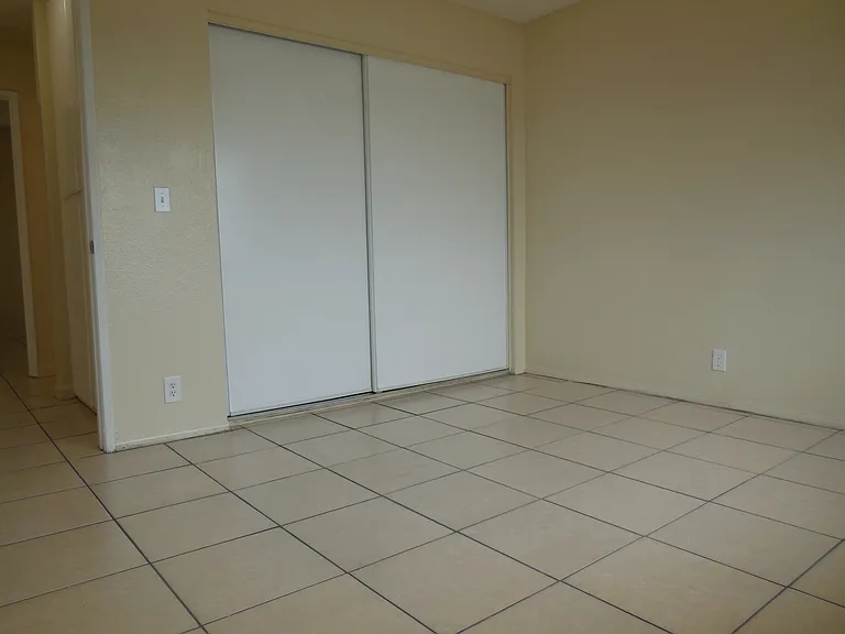 839 Gaviota Ave #F — Photo 17