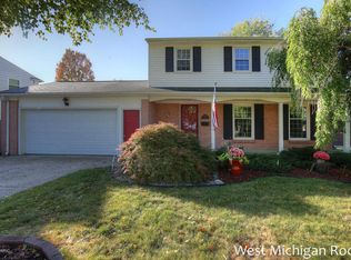 770 Three Mile Rd NE, Grand Rapids, MI 49505