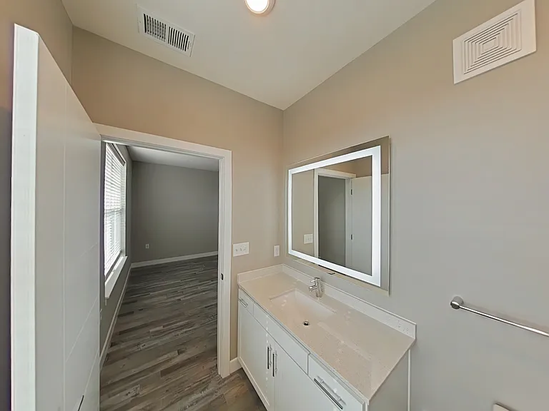 Allure Apartments — Photo 99