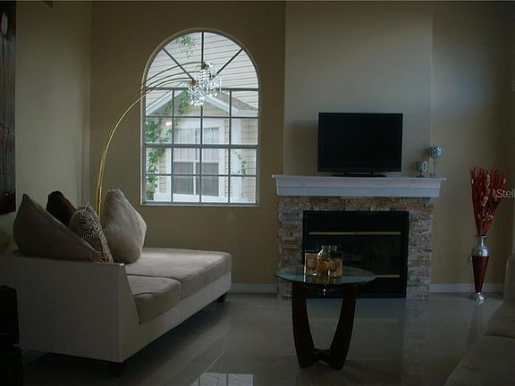 4th image of 1742 Torrington Cir