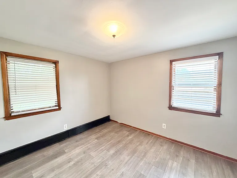 74 Newman St #4 — Photo 13