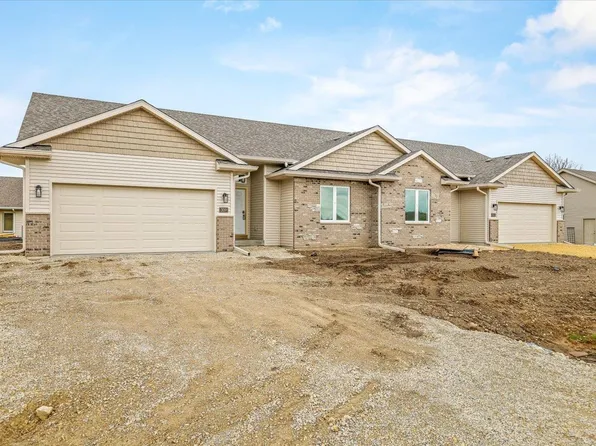 309 E Pershing St, Stillman Valley, IL 61084