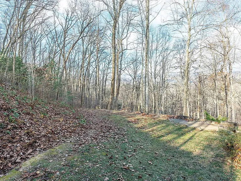 781 Parker Farm Rd — Photo 5