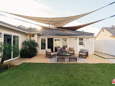 7526 White Oak Ave, Van Nuys, CA, 91406