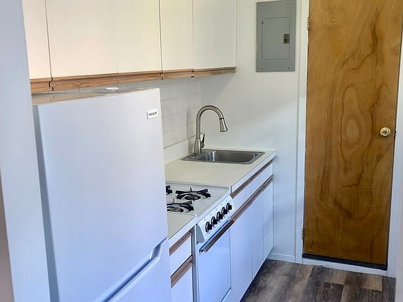 2nd image of 1698 2nd Ave #3