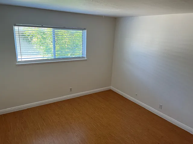 1577 Brookvale Dr — Photo 13