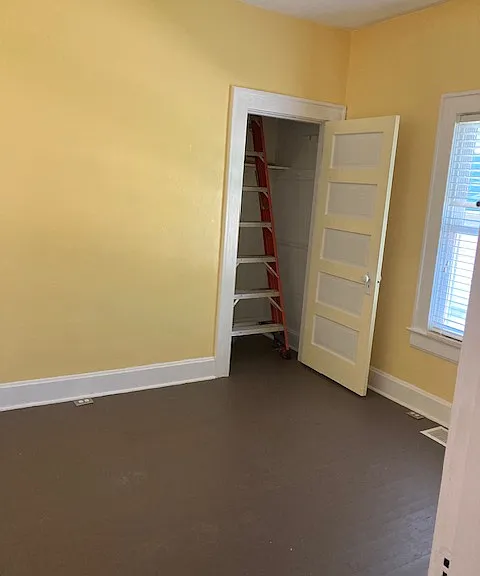 555 Elliott Ave — Photo 8