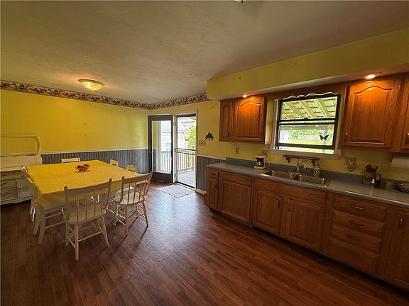5th image of 355 Gabriel Ave